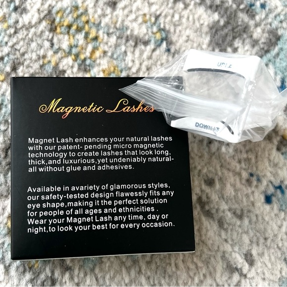 2 Pairs Magnetic False Eye Lashes Size “Full” w Magnetic Case & Applicator NWT - Picture 5 of 7